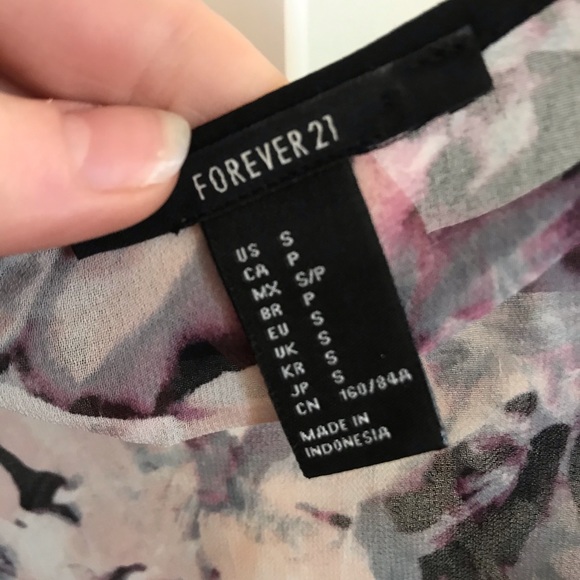 Forever 21 Floral Blouse - Picture 3 of 5
